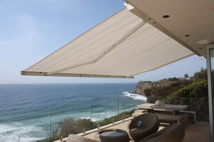 retractable-awnings-1-750x500